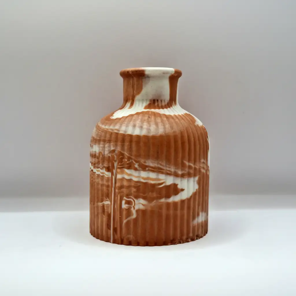 Vase cannelé - Jesmonite